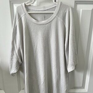Lululemon Men’s Tech Short- Sleeve Shirt Size L